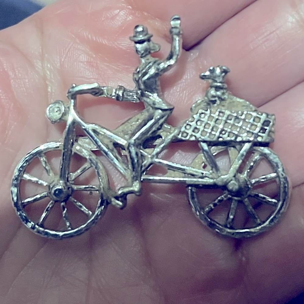 Vintage lapel 💎Rare find💎